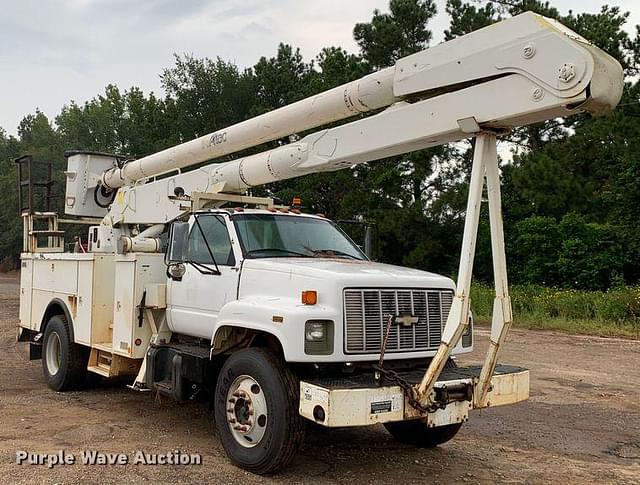 Image of Chevrolet C7500 equipment image 2