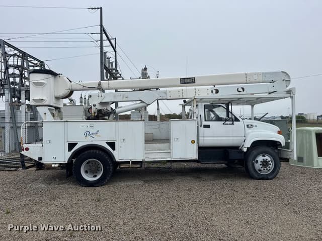 Image of Chevrolet C7500 equipment image 3