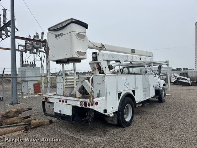 Image of Chevrolet C7500 equipment image 4
