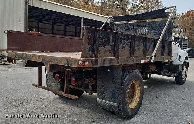 Image of Chevrolet C7500 equipment image 4