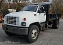 2002 Chevrolet C7500 Image