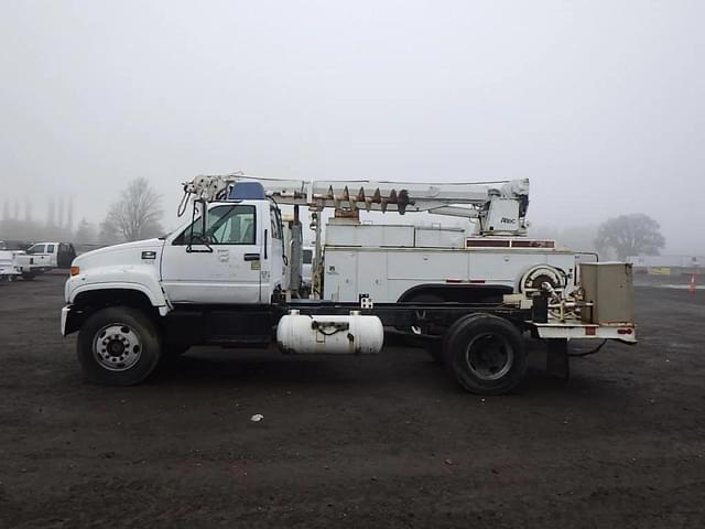 Image of Chevrolet C7500 equipment image 4