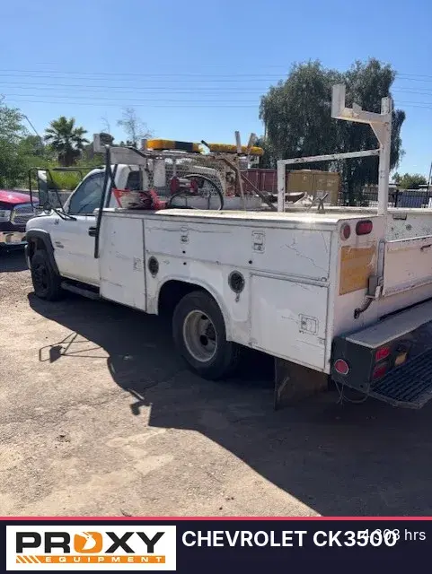 Image of Chevrolet 3500 equipment image 3