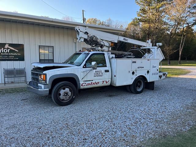 Image of Chevrolet 3500HD equipment image 1