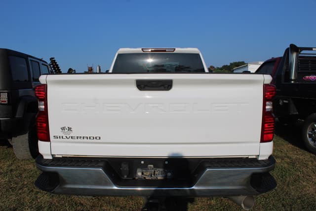 Image of Chevrolet 3500HD equipment image 4