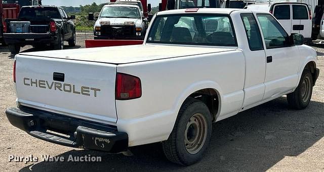 Image of Chevrolet S10 equipment image 4