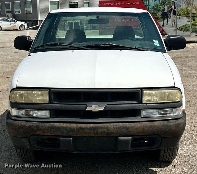 Image of Chevrolet S10 equipment image 1