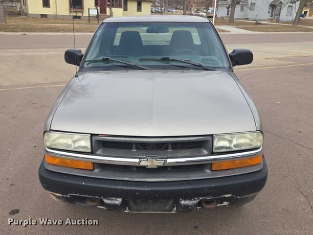 Image of Chevrolet S10 equipment image 1