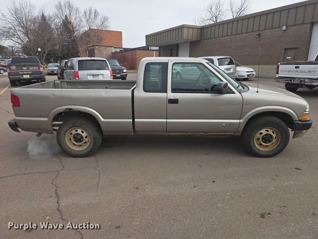 Image of Chevrolet S10 equipment image 3