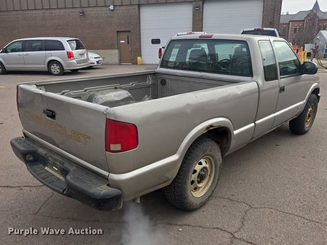 Image of Chevrolet S10 equipment image 4