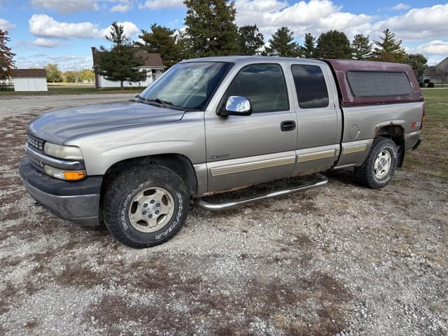 Image of Chevrolet 1500 equipment image 3