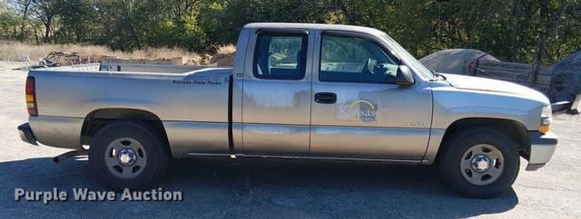 Image of Chevrolet 1500 equipment image 3