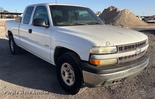 Image of Chevrolet 1500 equipment image 2