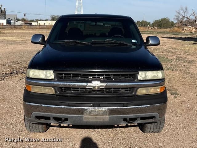 Image of Chevrolet 1500 equipment image 1