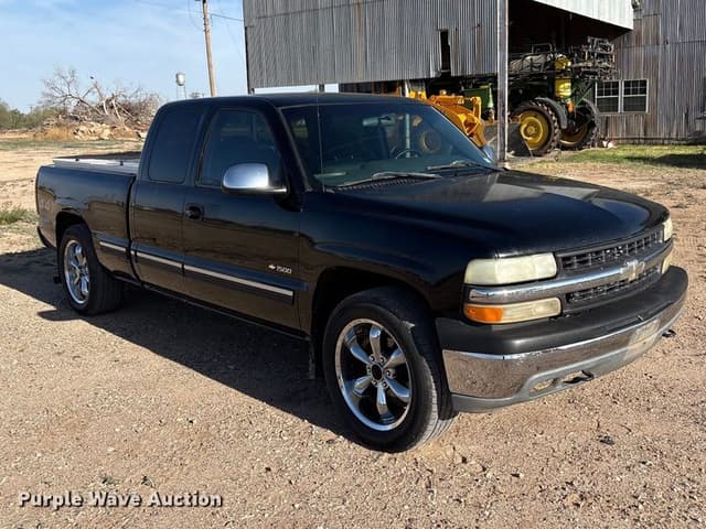 Image of Chevrolet 1500 equipment image 2