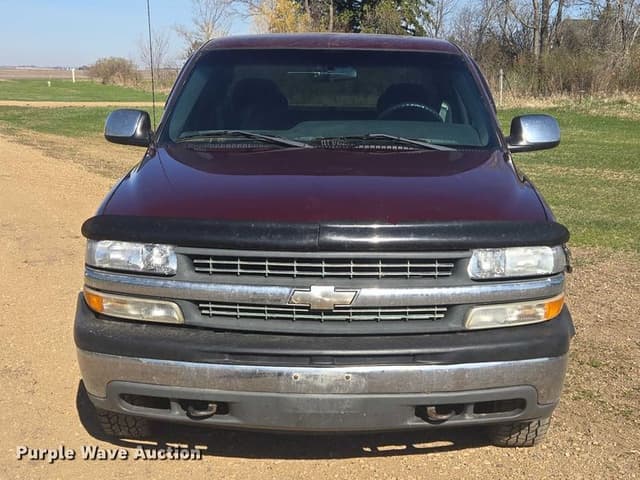 Image of Chevrolet Silverado equipment image 1