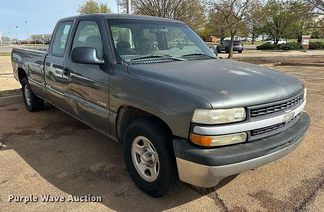 Image of Chevrolet 1500 equipment image 2