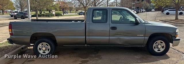 Image of Chevrolet 1500 equipment image 3