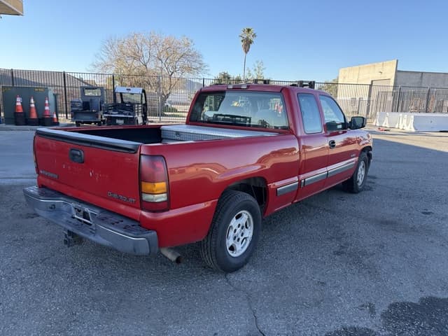 Image of Chevrolet 1500 equipment image 2