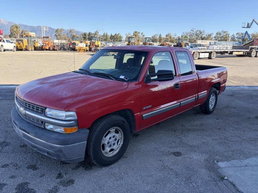 2002 Chevrolet 1500 Equipment Image0