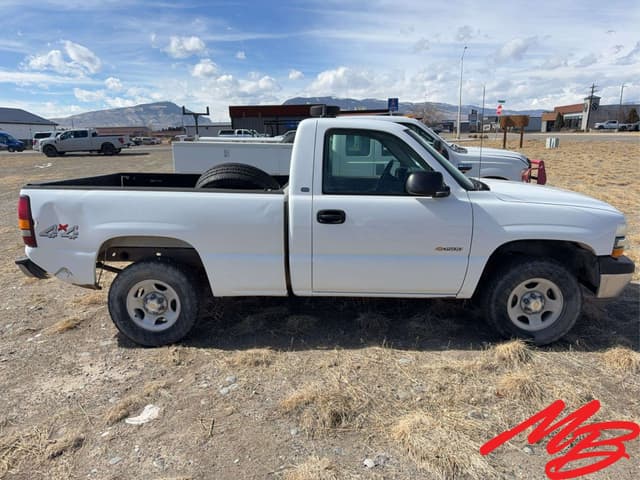 Image of Chevrolet 1500 equipment image 3