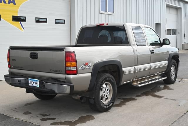 Image of Chevrolet 1500 equipment image 2