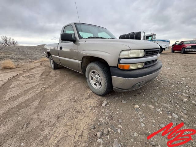 Image of Chevrolet 1500 equipment image 2