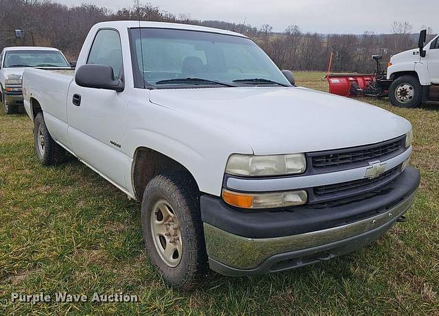 Image of Chevrolet 1500 equipment image 2