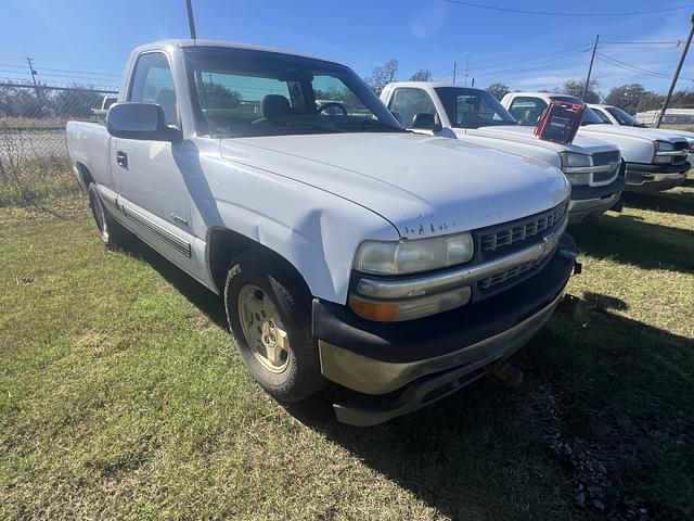 Image of Chevrolet 1500 equipment image 1