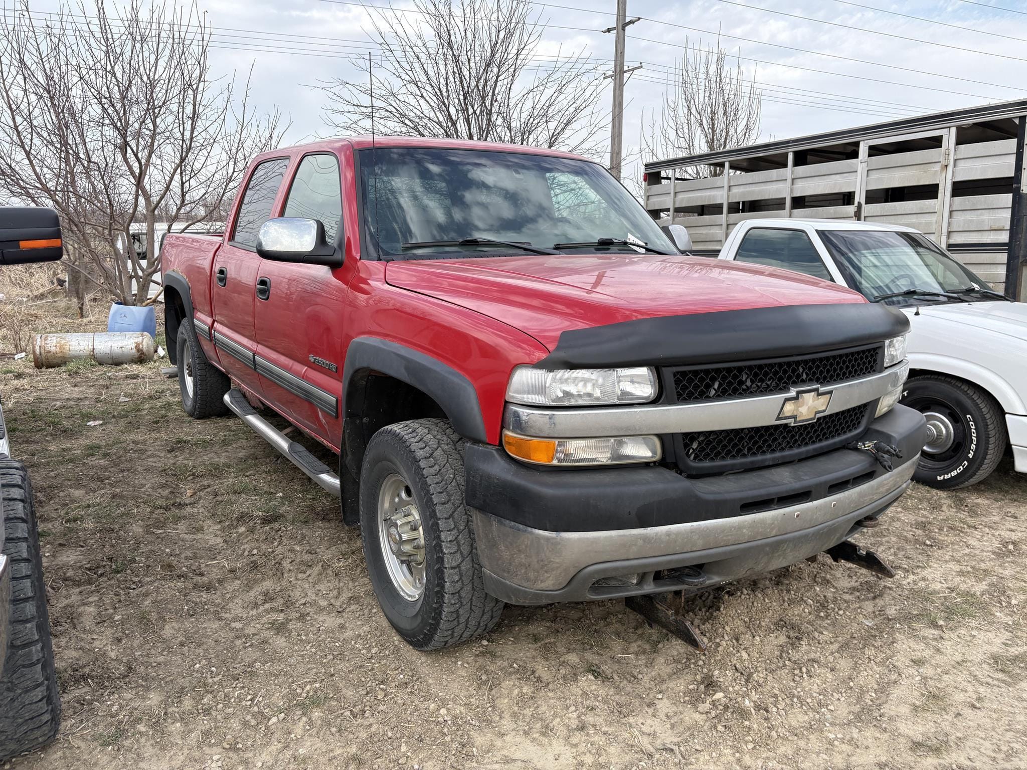 2002 Chevrolet 2500HD Equipment Image0