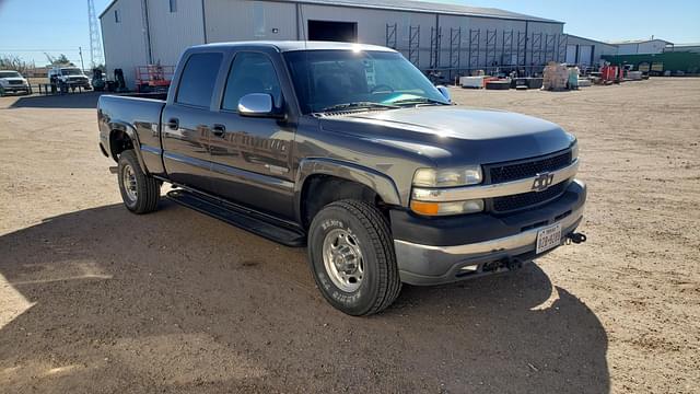 Image of Chevrolet 2500 equipment image 2