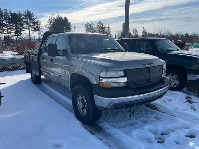 Image of Chevrolet 2500HD equipment image 2