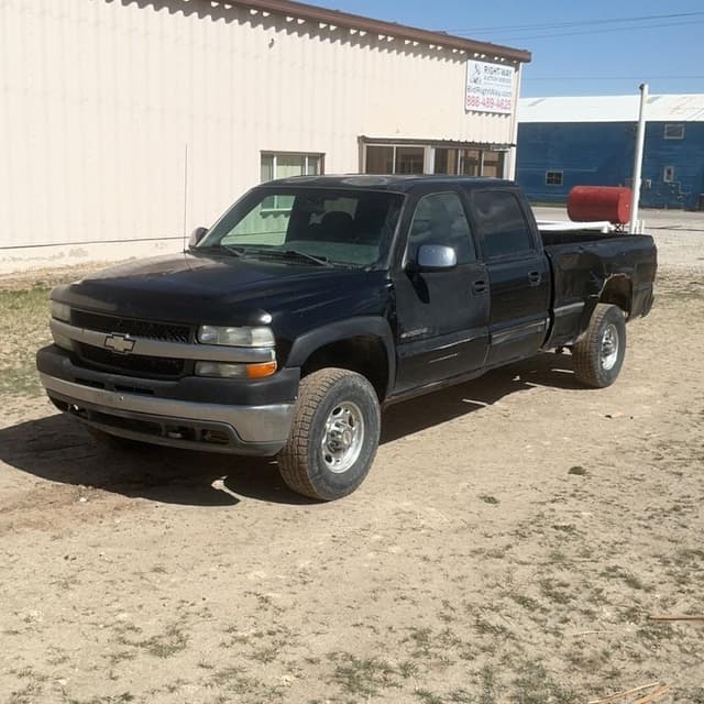 Image of Chevrolet 2500 equipment image 2