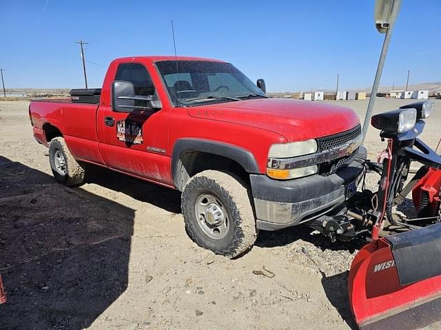 Image of Chevrolet 2500 equipment image 2