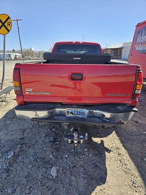 Image of Chevrolet 2500 equipment image 4