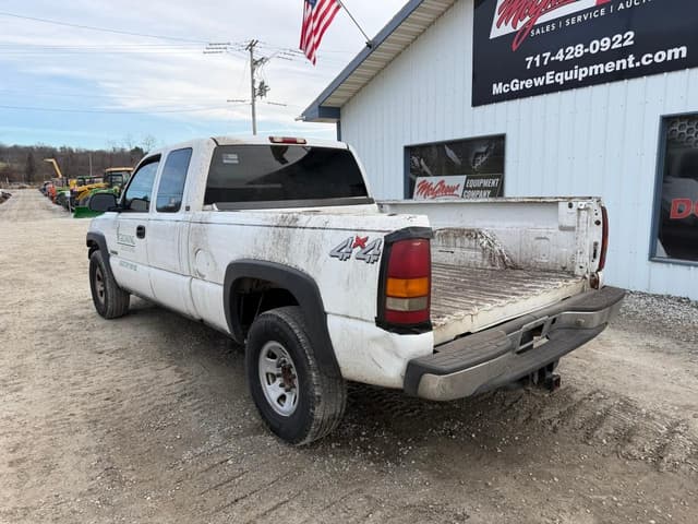 Image of Chevrolet 2500 equipment image 2