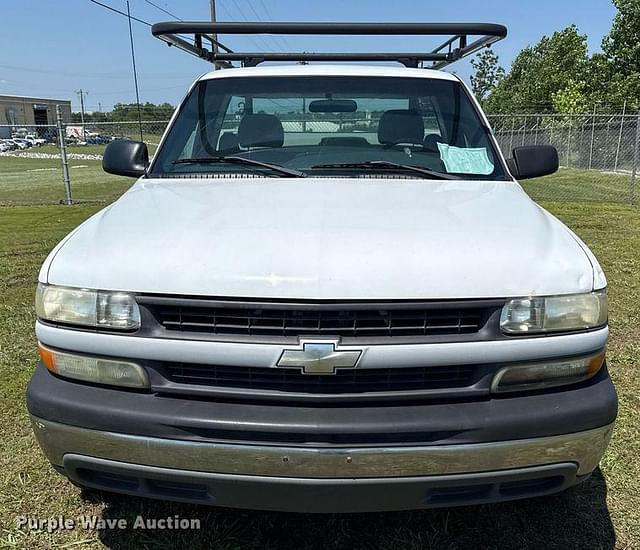 Image of Chevrolet 2500 equipment image 1