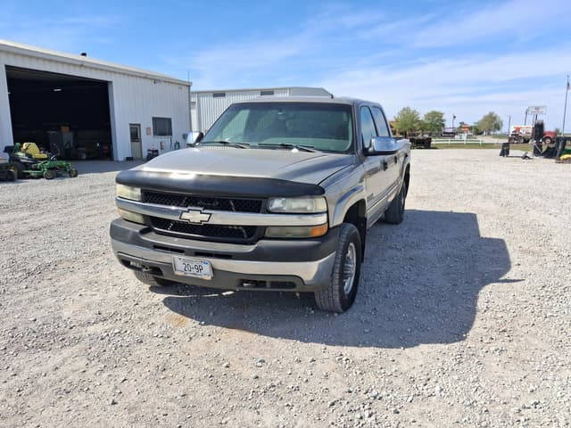 Image of Chevrolet 2500HD equipment image 2