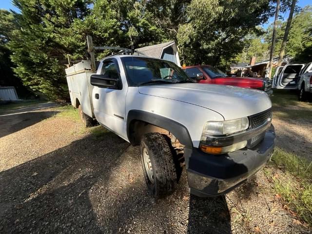 Image of Chevrolet 2500HD equipment image 3