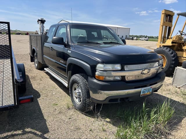 Image of Chevrolet 2500HD equipment image 2
