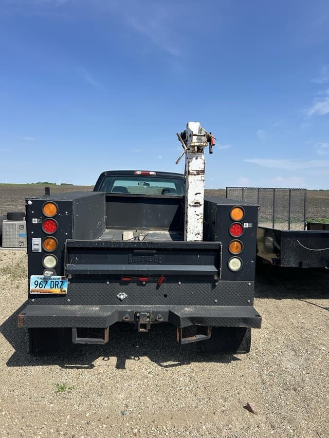 Image of Chevrolet 2500HD equipment image 4