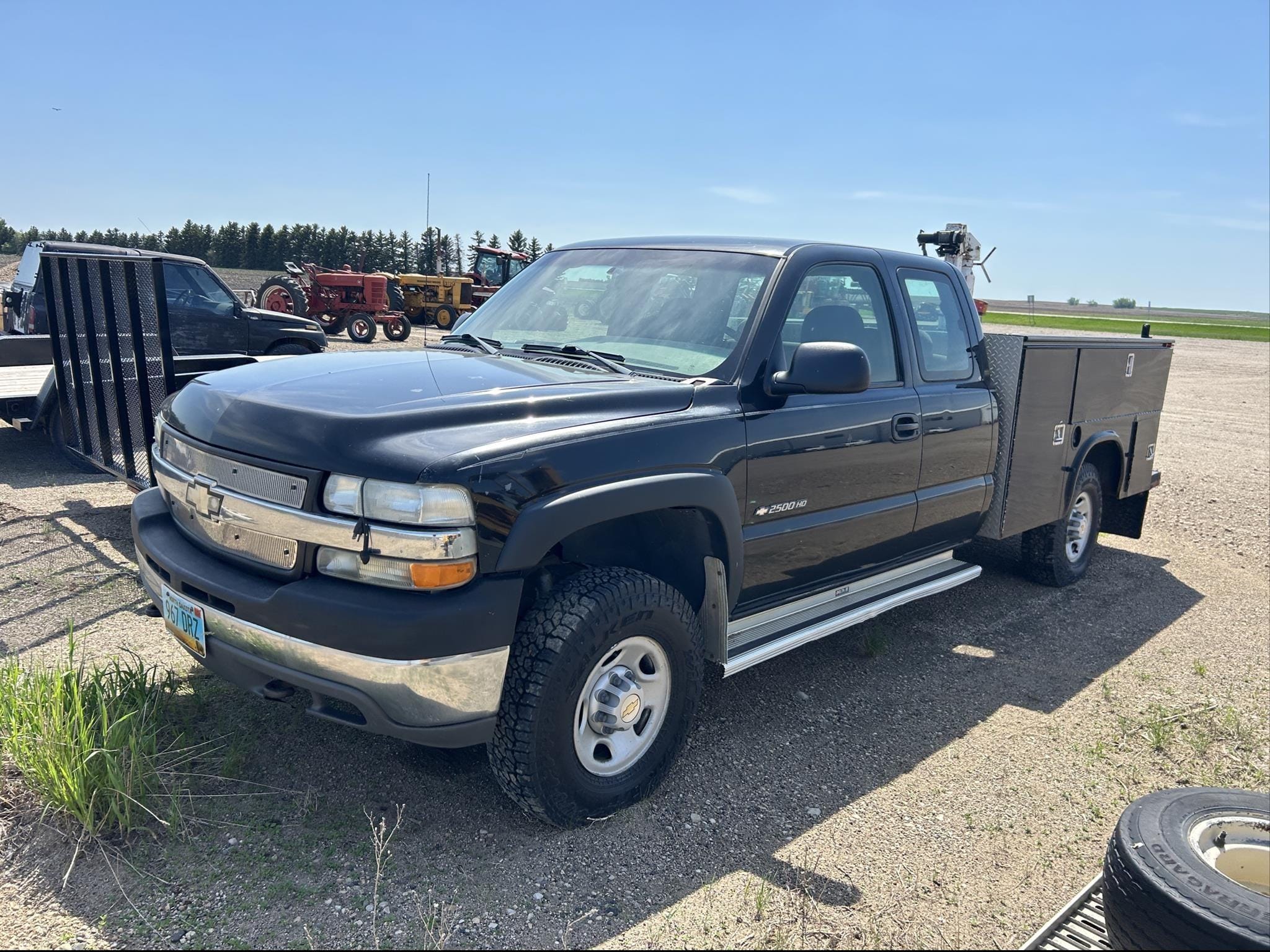 2002 Chevrolet 2500HD Equipment Image0