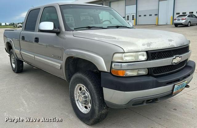 Image of Chevrolet 2500HD equipment image 2