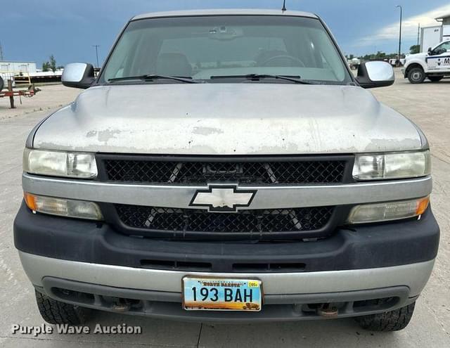 Image of Chevrolet 2500HD equipment image 1