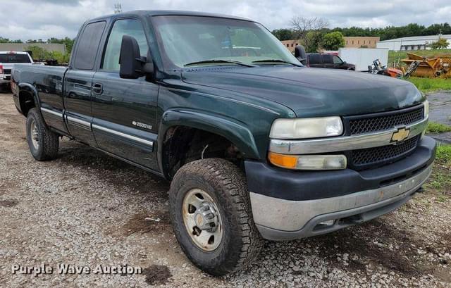 Image of Chevrolet 2500HD equipment image 2