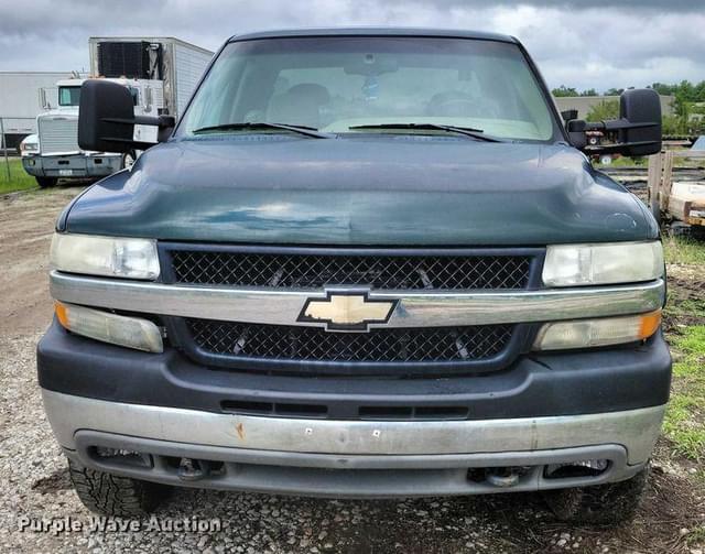 Image of Chevrolet 2500HD equipment image 1