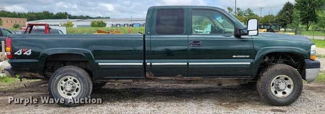 Image of Chevrolet 2500HD equipment image 3