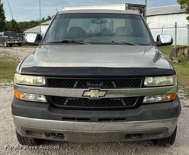 Image of Chevrolet 2500HD equipment image 1