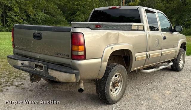 Image of Chevrolet 2500HD equipment image 4