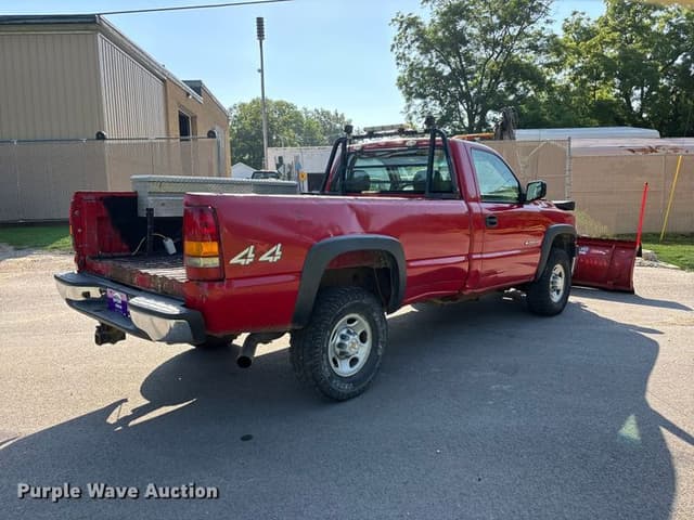 Image of Chevrolet 2500HD equipment image 4